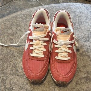 Nike Waffle Debut in Red